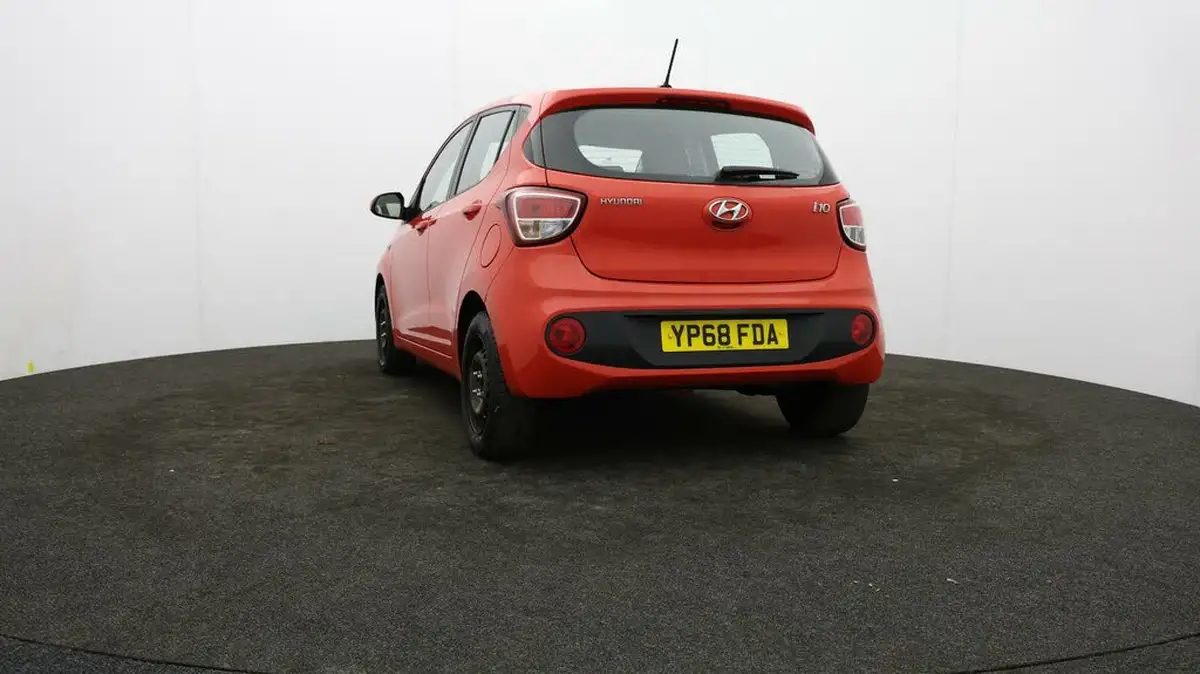 2018-hyundai-i10-10-se-67ps-big-23