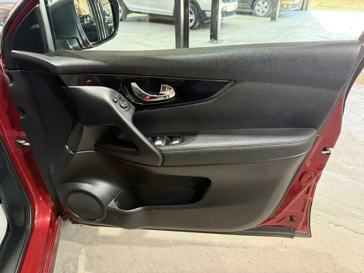 2014-nissan-qashqai-16dci-tekna-big-19