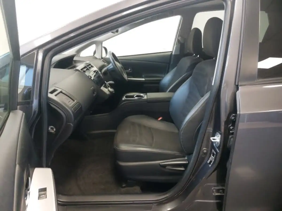 2019-toyota-prius-18-vvt-i-excel-big-4