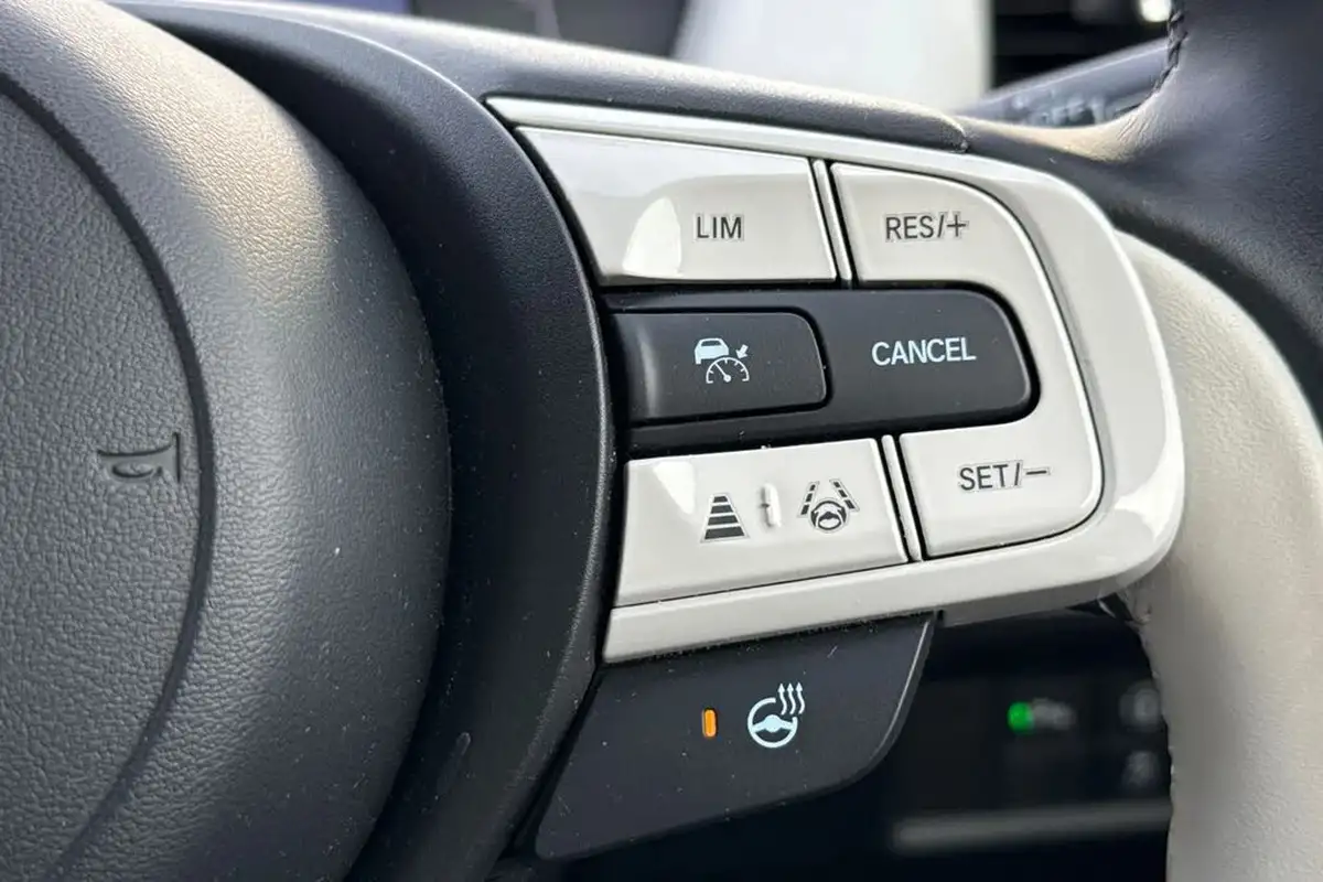 2021-honda-jazz-15-i-mmd-ex-107ps-big-33