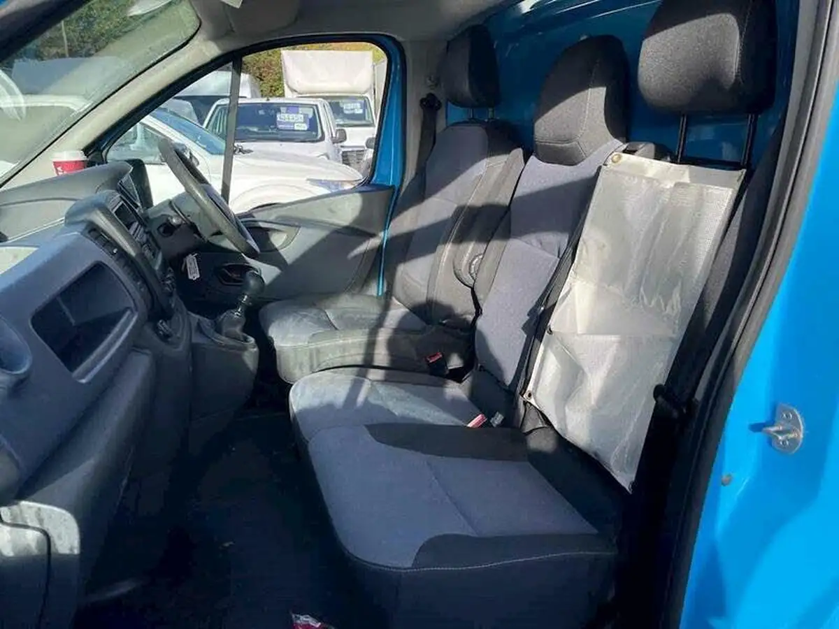 2015-vauxhall-vivaro-16cdti-2900-ecoflex-l1h1-120ps-biturbo-panel-van-big-21