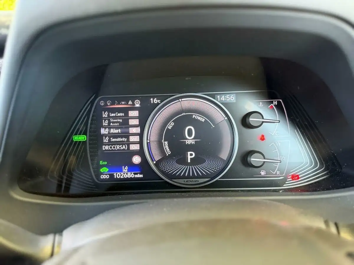 2019-lexus-ux-250h-20-ux-premium-pack-big-13