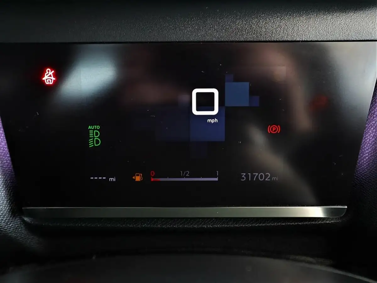 2021-citroen-c4-12-puretech-shine-130ps-big-24