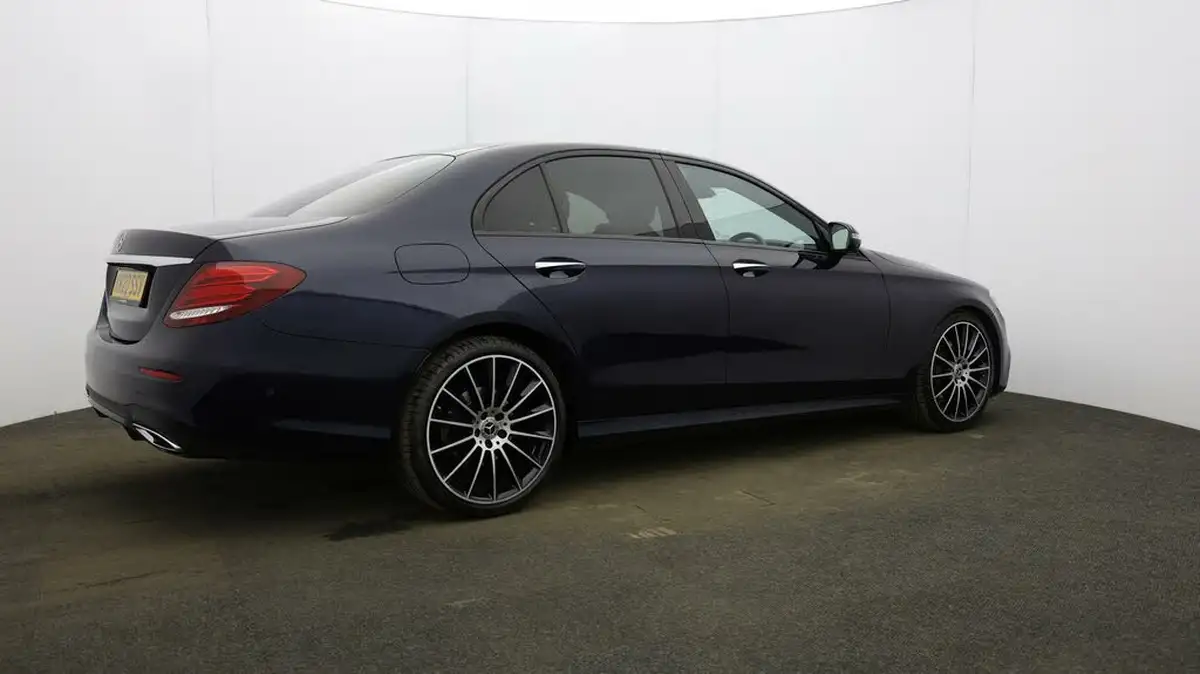 2020-mercedes-benz-e-class-20d-e300d-amg-line-edition-premium-plus-saloon-4d-big-52