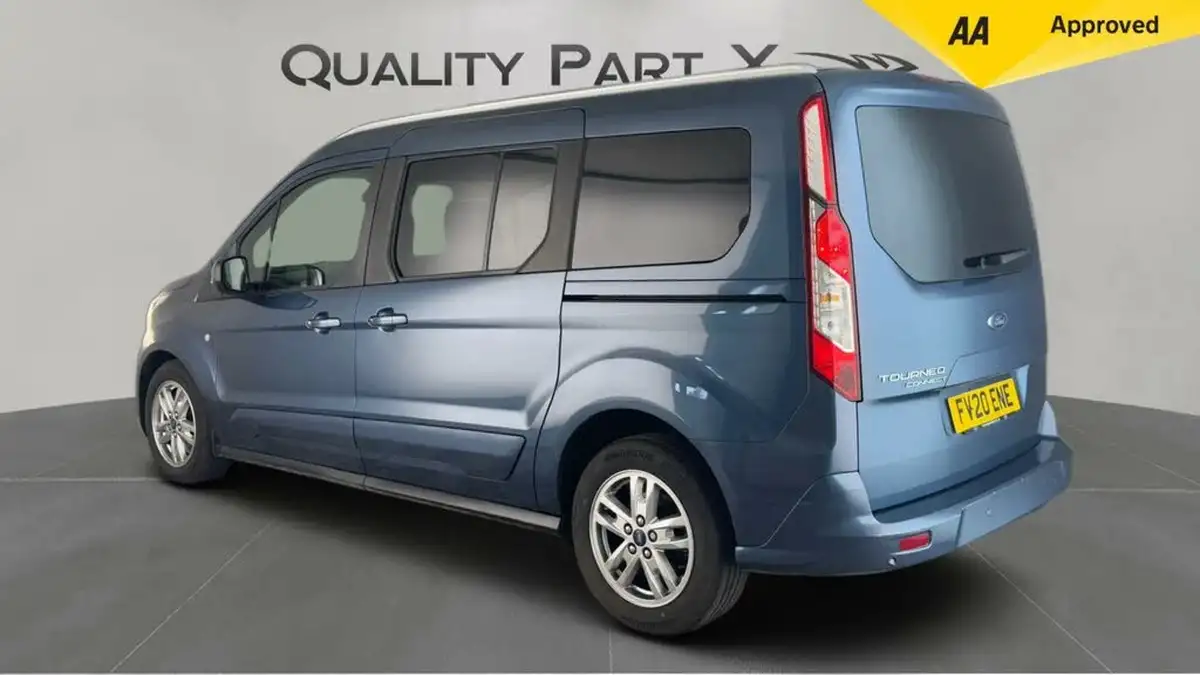 2020-ford-grand-tourneo-connect-15-titanium-powershift-big-4