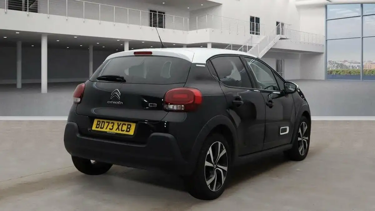 2023-citroen-c3-12-puretech-shine-plus-110ps-ss-eat6-big-3