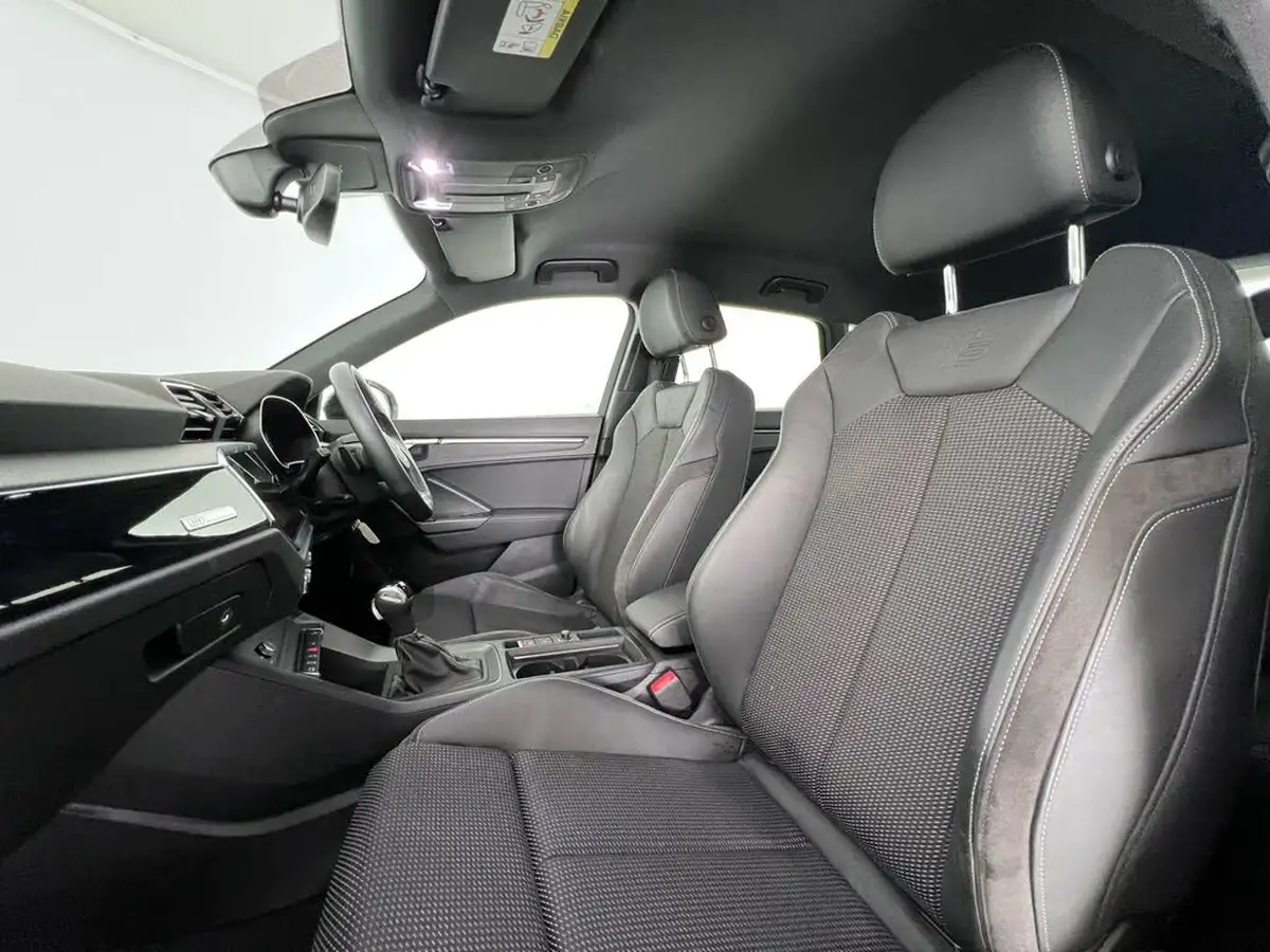 2022-audi-q3-15-35-tfsi-black-edition-codcomfort-sound-pack-station-wagon-big-14