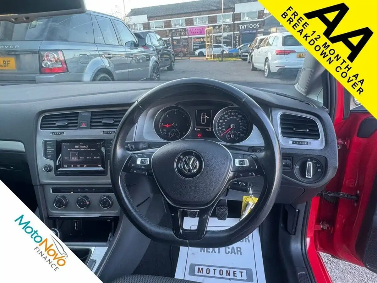 2014-volkswagen-golf-20tdi-se-ss-hatchback-5d-big-15