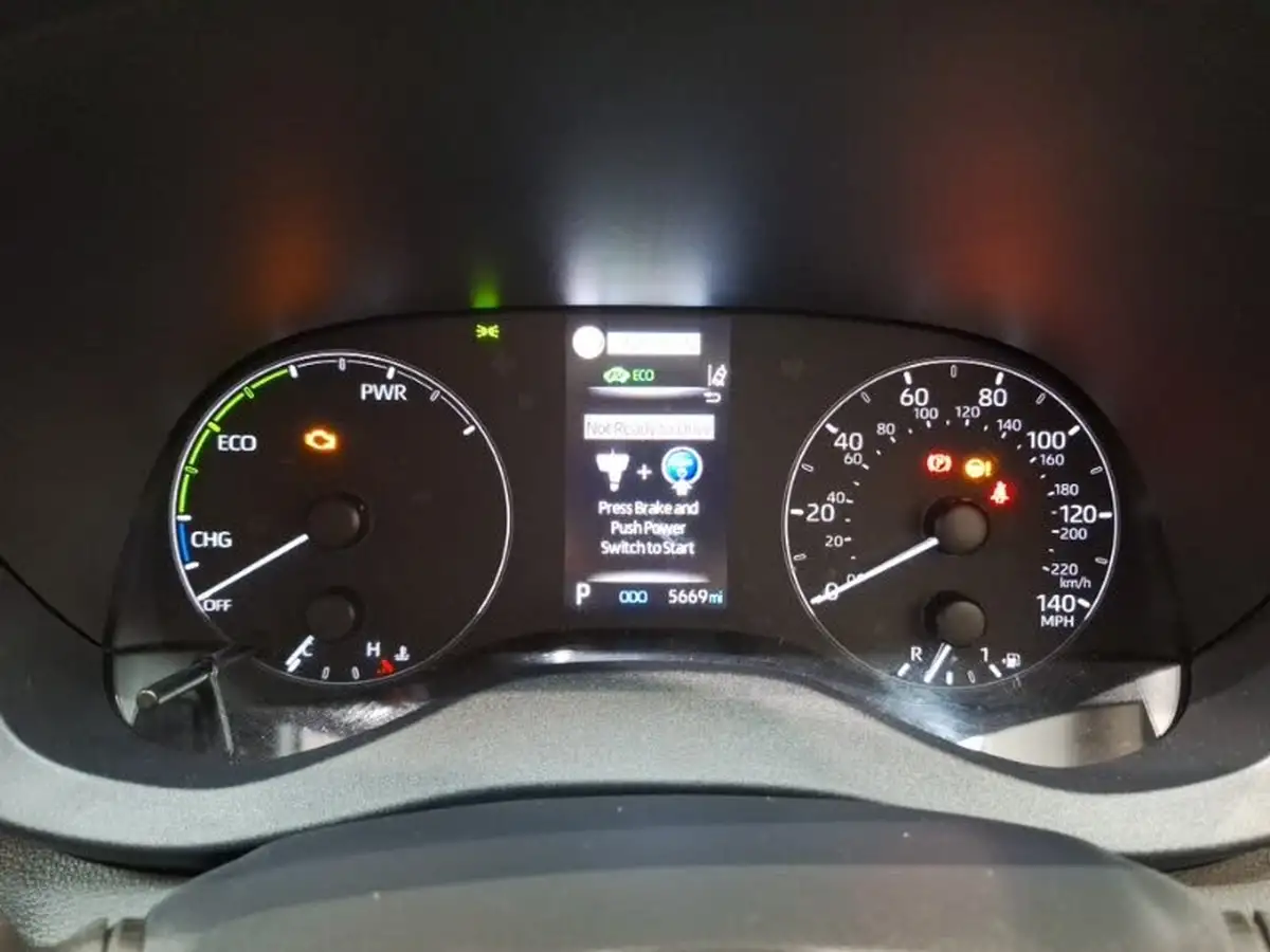 2023-mazda-mazda2-15-agile-big-9