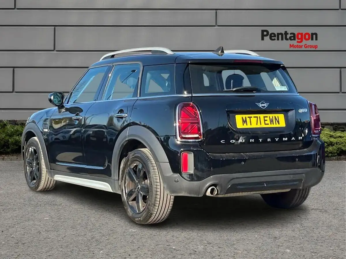 2021-mini-countryman-15-cooper-classic-big-1