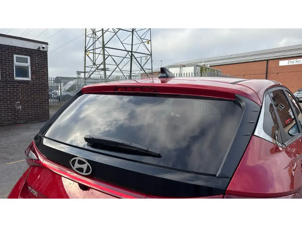 2024-hyundai-i20-10-t-gdi-premium-big-40