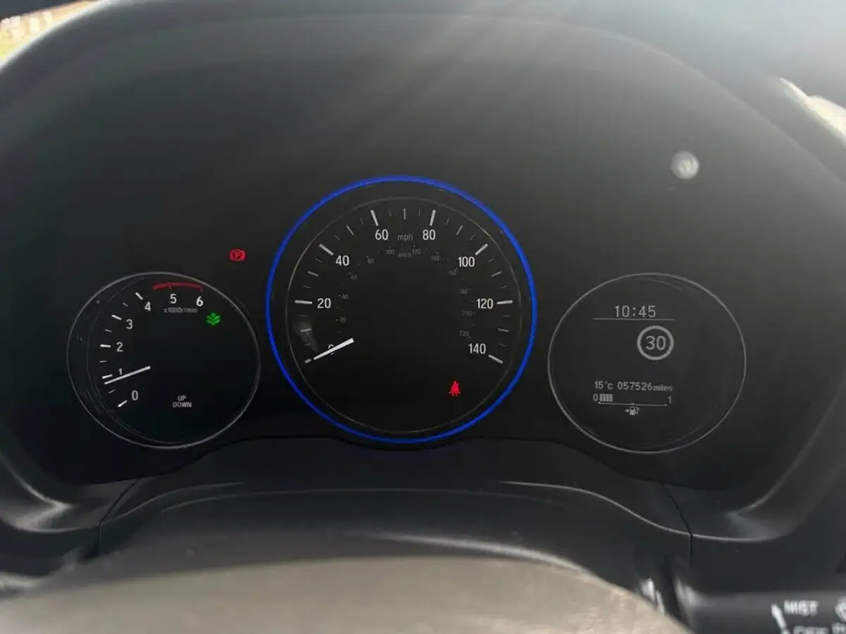 2018-honda-hr-v-16-i-dtec-ex-big-35