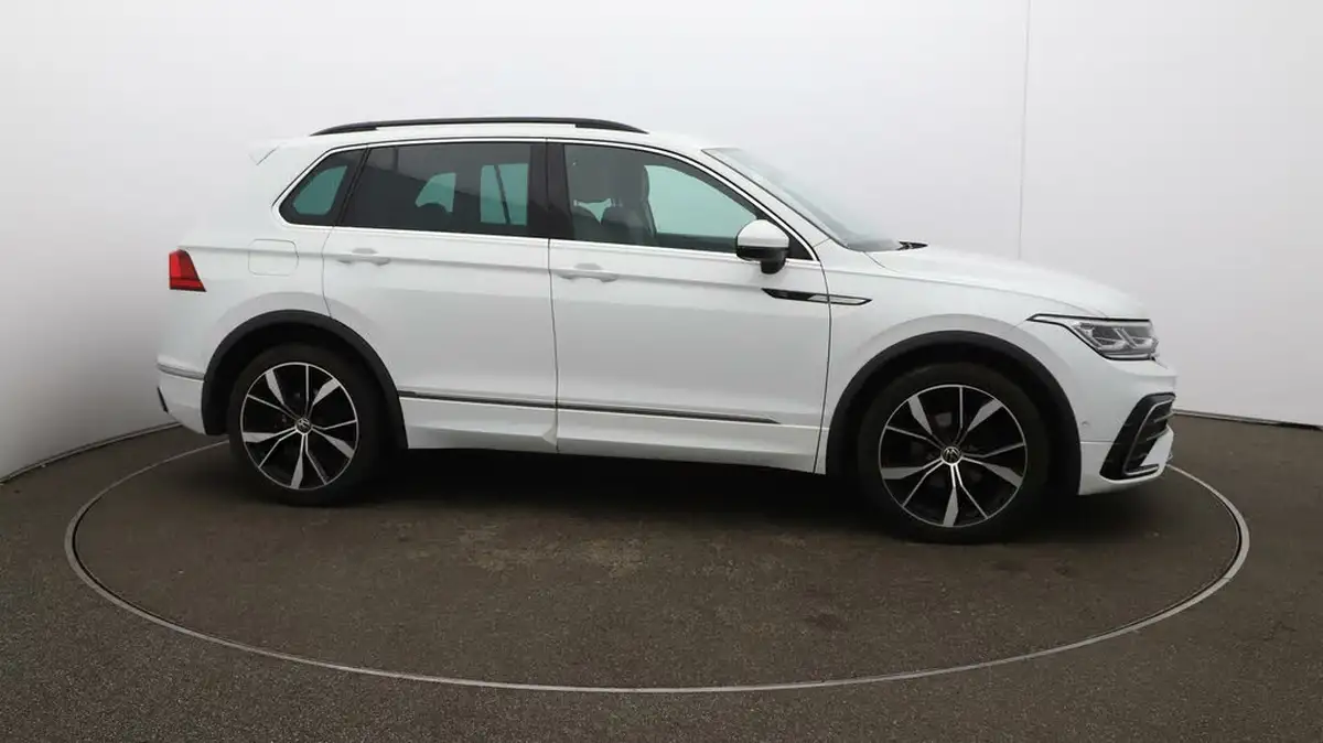 2022-volkswagen-tiguan-15-tsi-r-line-big-40