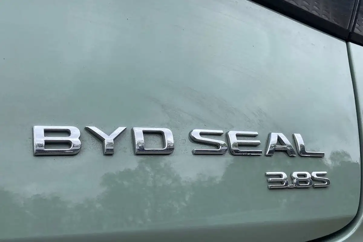 2024-byd-seal-e-excellence-big-37