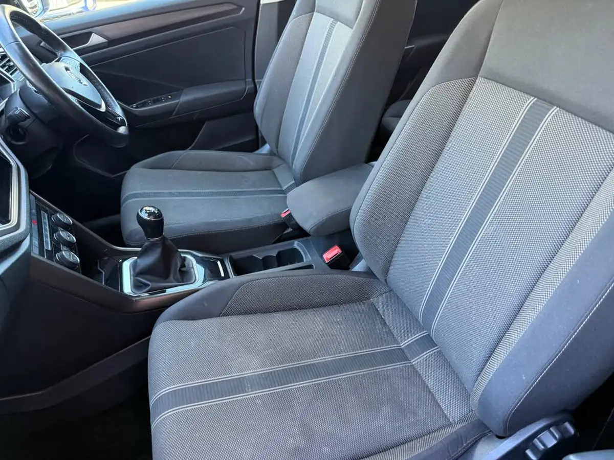 2018-volkswagen-t-roc-10-tsi-se-big-12