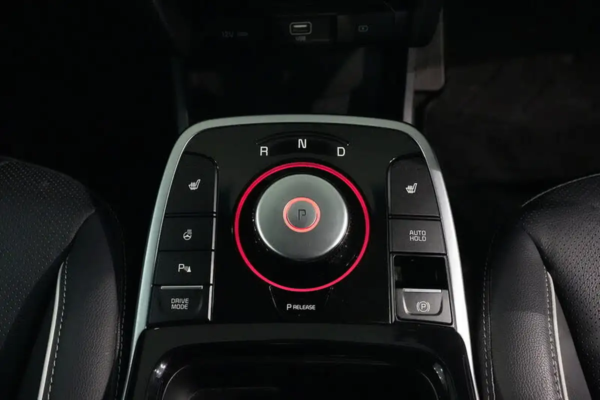 2019-kia-e-niro-ev-first-edition-big-38