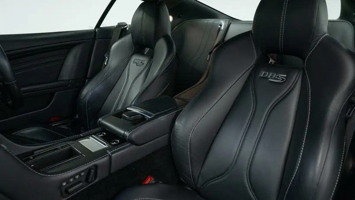 2011-aston-martin-dbs-60-touchtronic-big-24