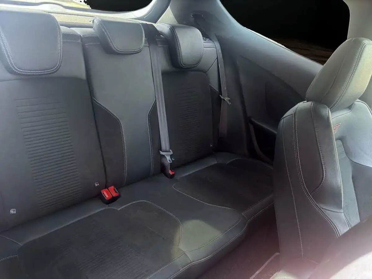 2018-ford-fiesta-15t-st-3-3d-big-12