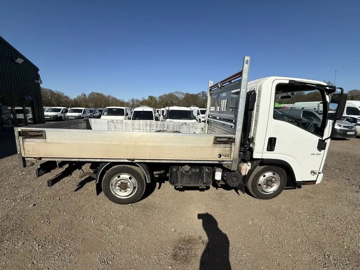 2017-isuzu-truck-n-30td-n35120-s-grafter-dropside-truck-big-7