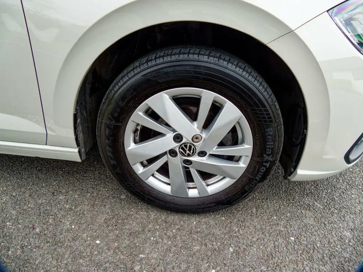 2021-volkswagen-polo-10-tsi-life-big-12