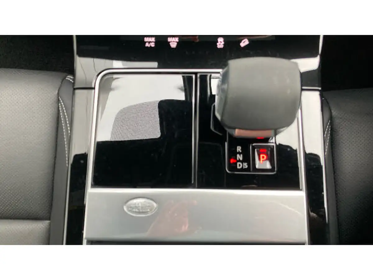 2022-land-rover-range-rover-velar-20-d200-velar-edition-big-27