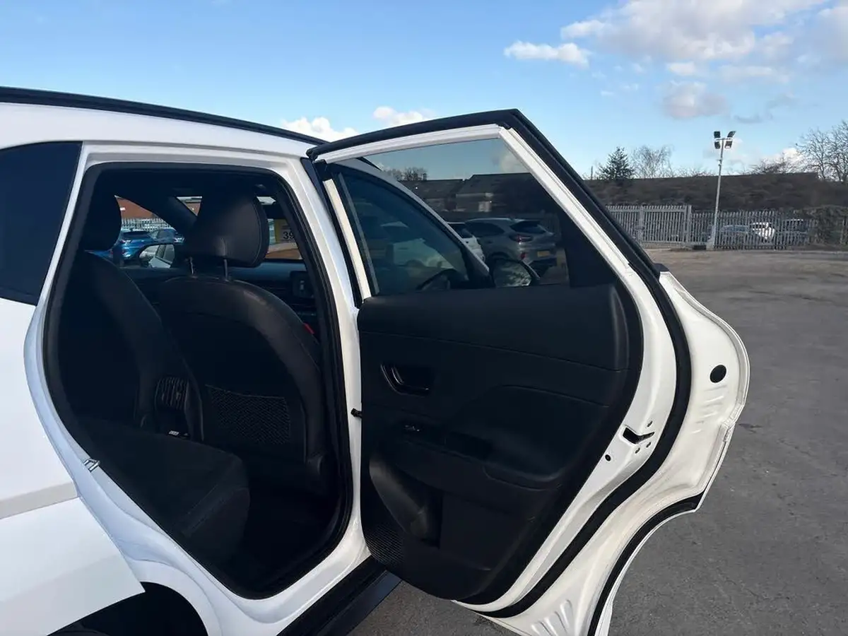 2024-hyundai-kona-e-n-line-s-big-35