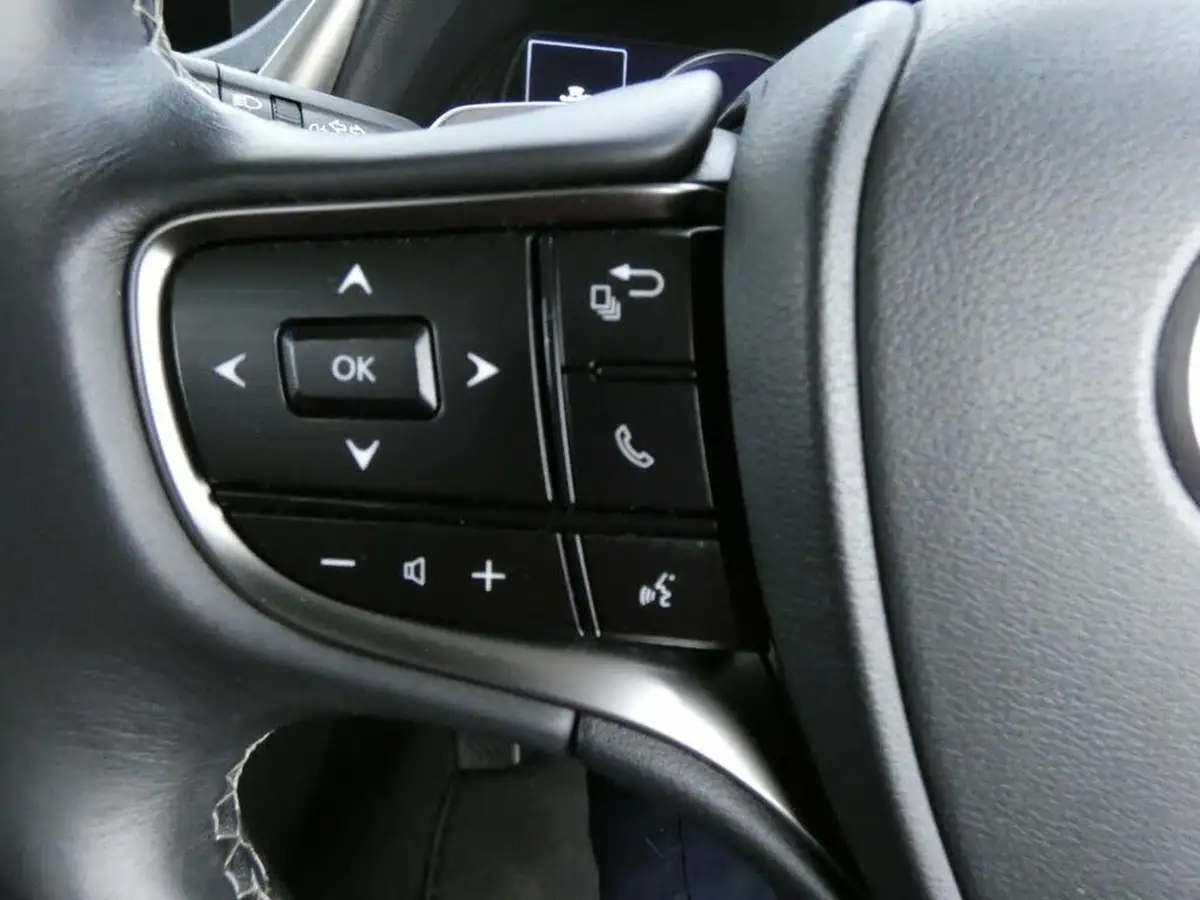 2021-lexus-es-300h-25-es-218bhp-without-navigation-big-14