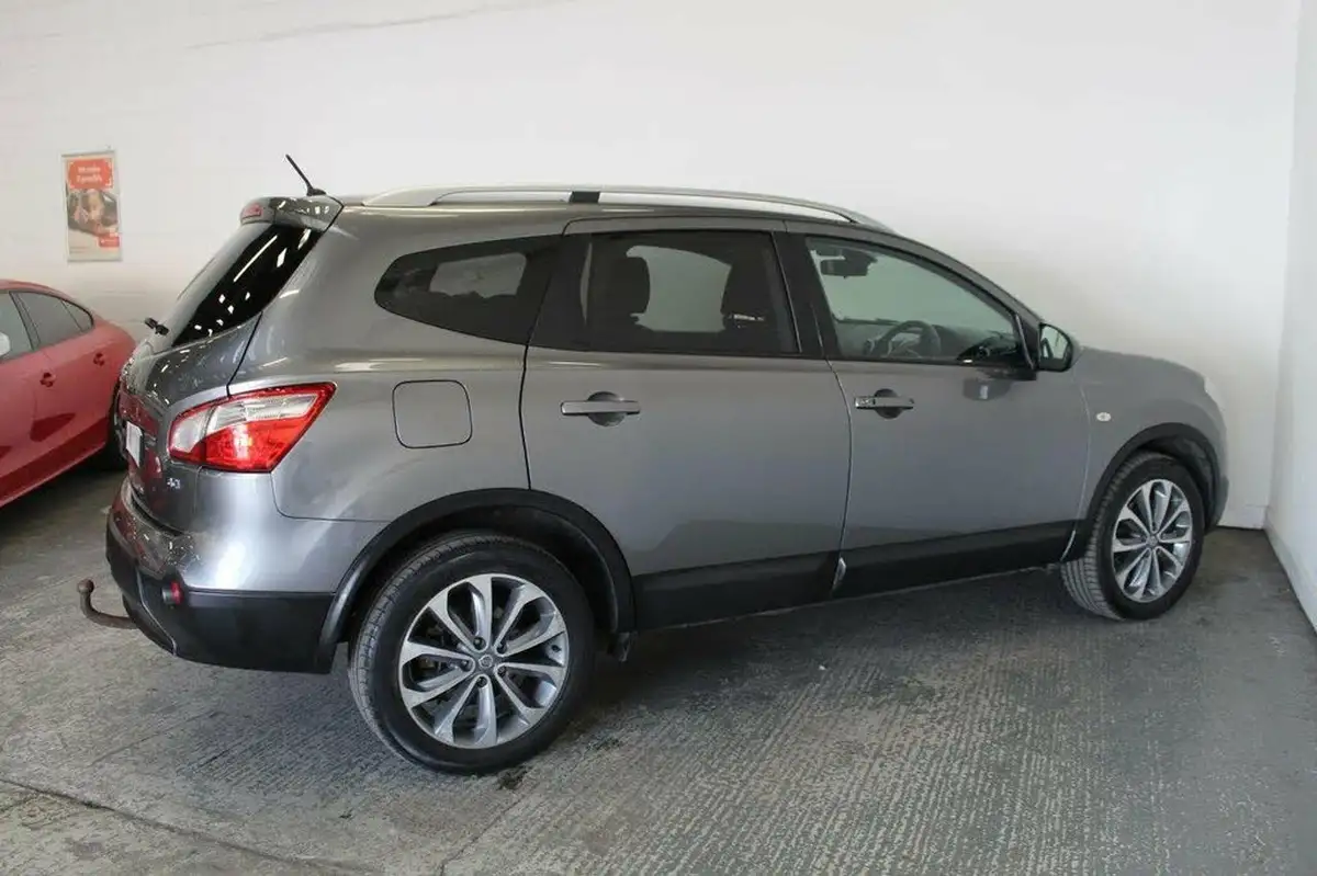 2011-nissan-qashqai2-16td-tekna-ss-4wd-big-7