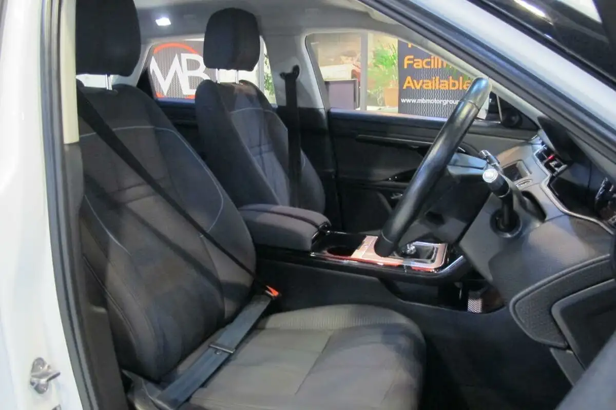 2021-land-rover-range-rover-evoque-20-d165-big-14