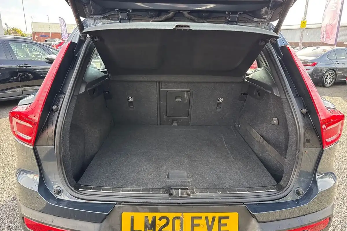 2020-volvo-xc40-20-t4-inscription-pro-big-5