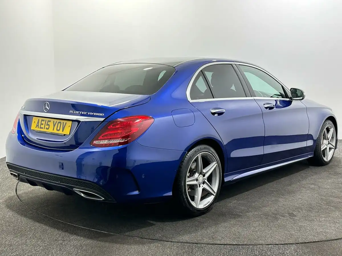 2015-mercedes-benz-c-class-21cdi-c300-amg-line-premiumss-saloon-4d-big-6