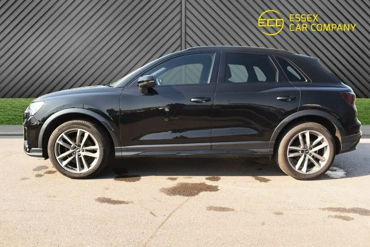 2021-audi-q3-15-35-tfsi-black-edition-codcomfort-sound-pack-station-wagon-big-14