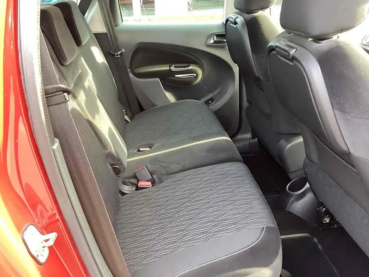 2012-citroen-c3-picasso-16-exclusive-vti-egs6-big-10