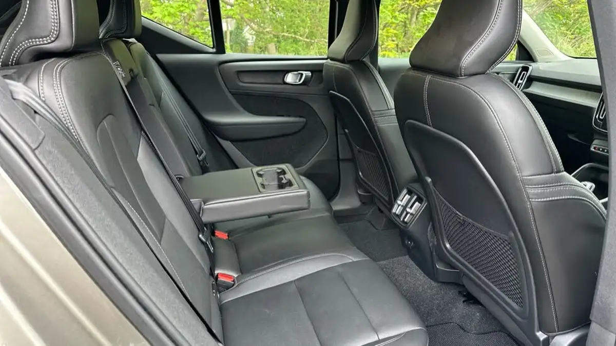 2021-volvo-xc40-15-t3-inscription-pro-161bhp-auto-big-9