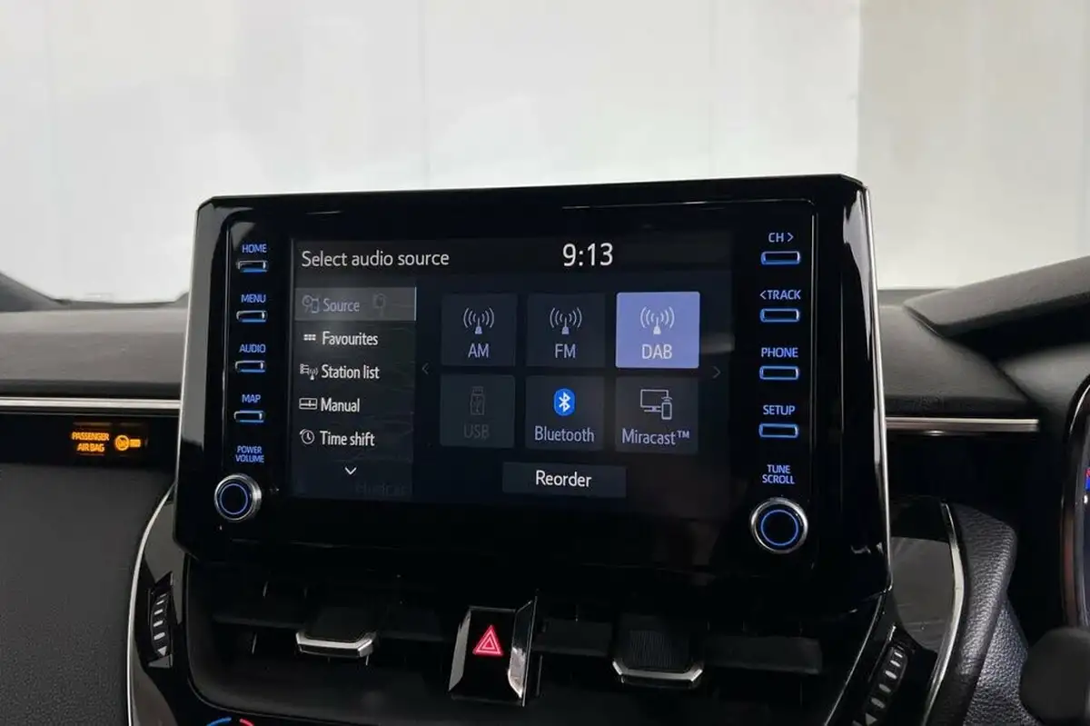 2021-toyota-corolla-18-vvt-i-icon-tech-spare-wheel-hatchback-5d-big-26