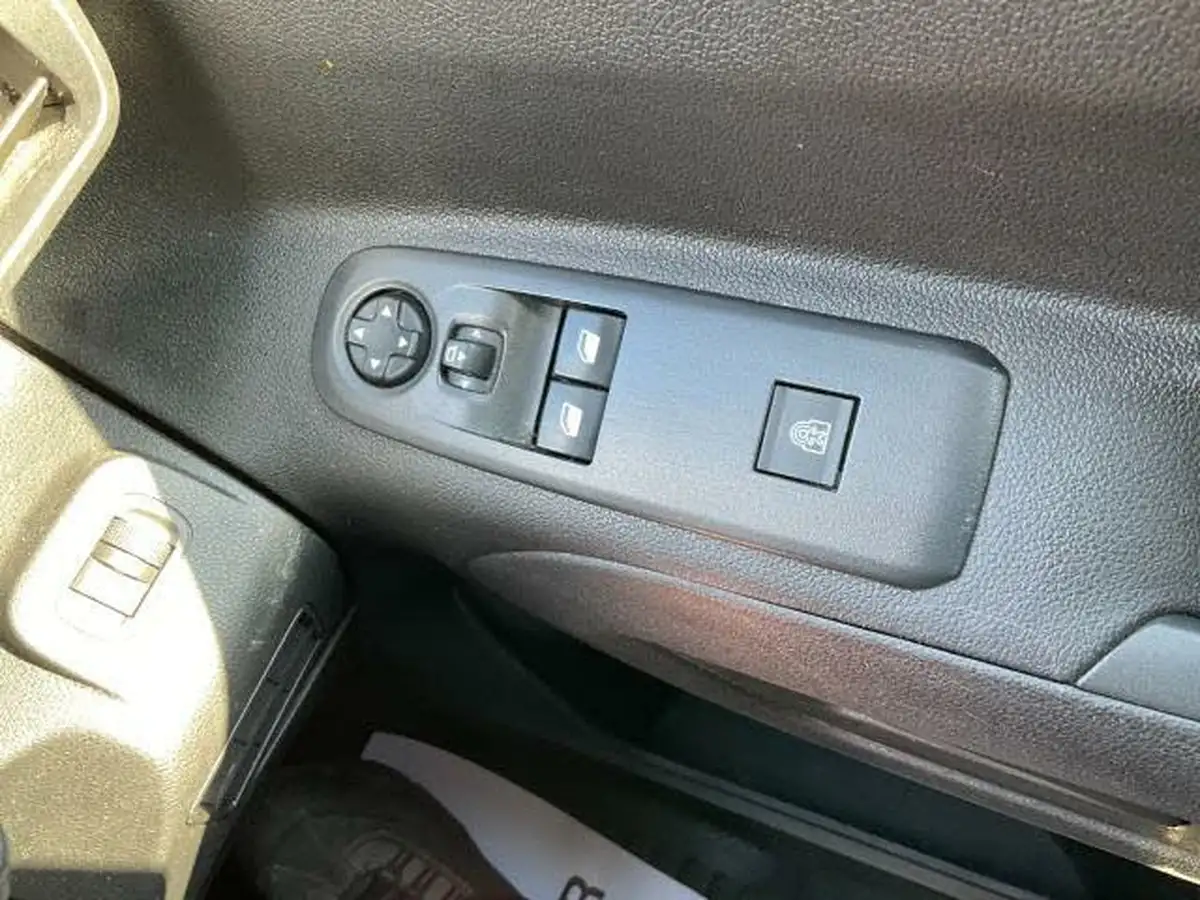 2021-peugeot-partner-15-bluehdi-950-professional-100ps-eu6dt-long-panel-big-26