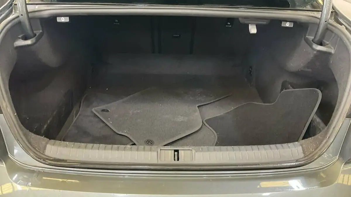 2015-volkswagen-passat-20tdi-se-business-bmtss-saloon-4d-big-12