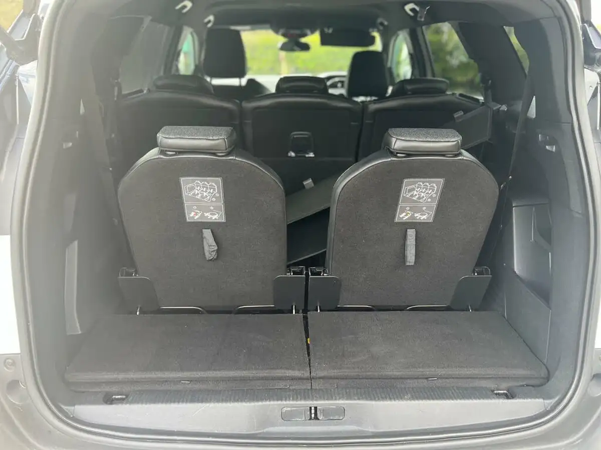 2018-peugeot-5008-suv-16-thp-gt-line-big-39