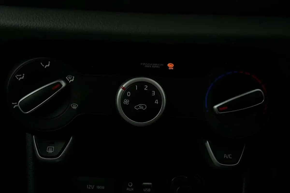 2018-kia-picanto-125-x-line-big-13