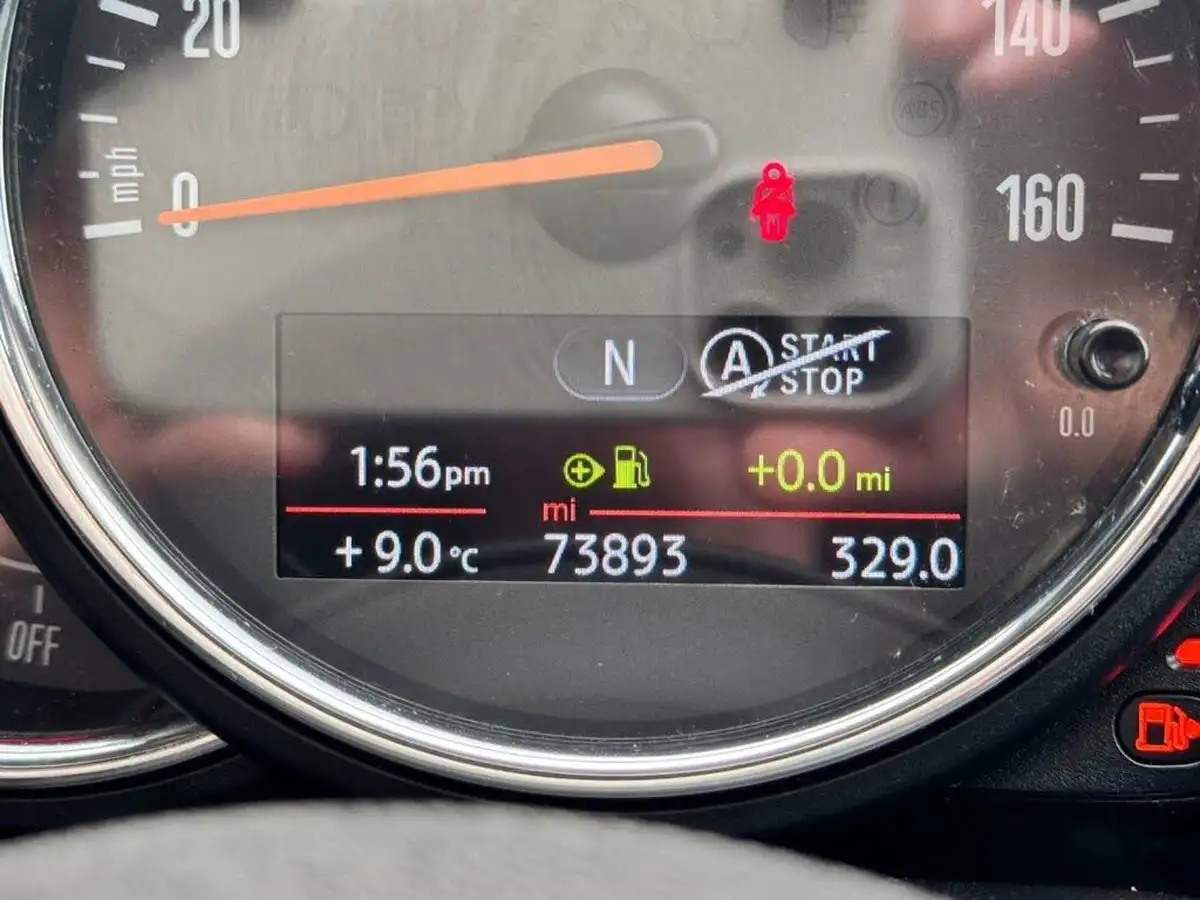 2015-mini-clubman-15-cooper-big-14