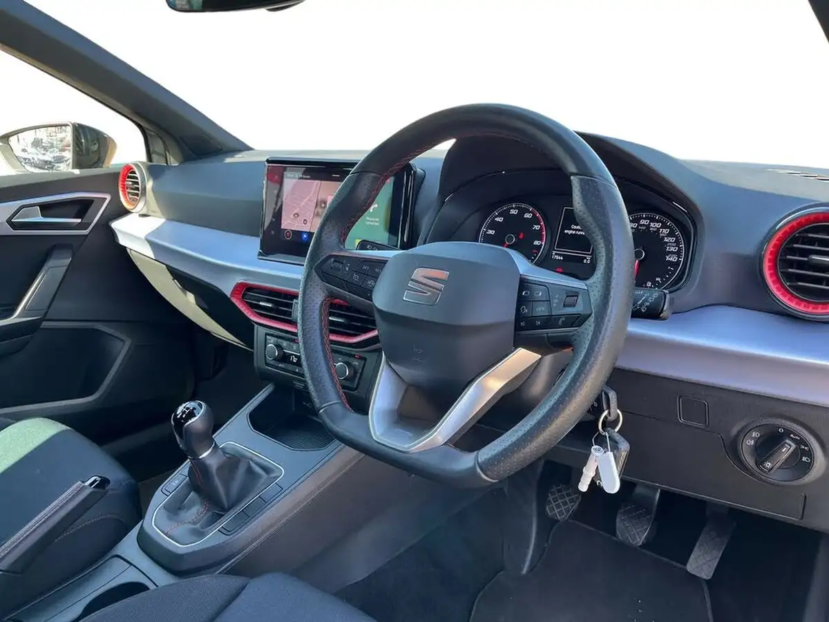 2022-seat-ibiza-10-tsi-fr-110ps-big-4