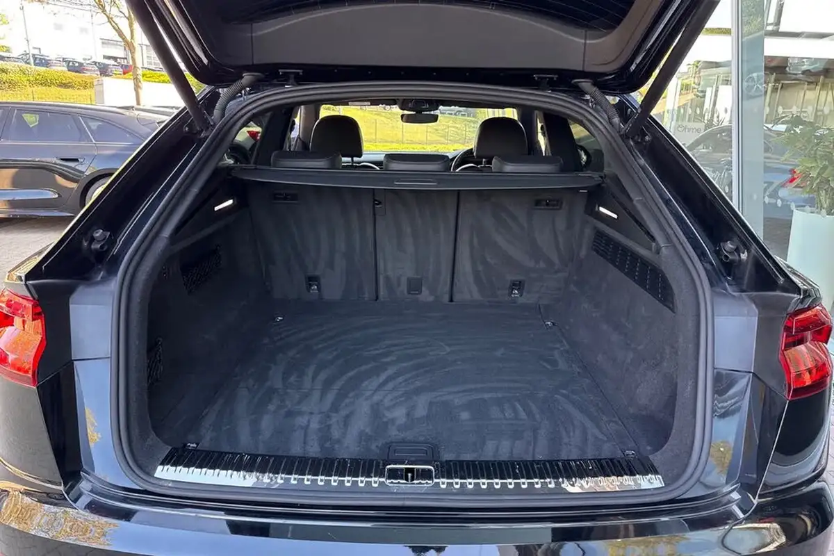 2021-audi-q8-30-50-tdi-s-line-big-6