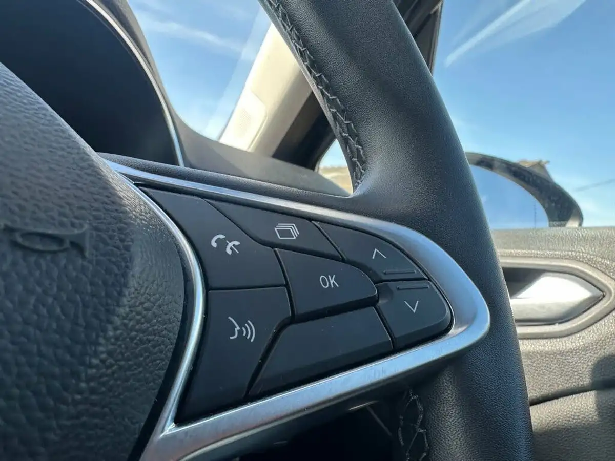 2021-renault-clio-10-sce-play-75bhp-big-13