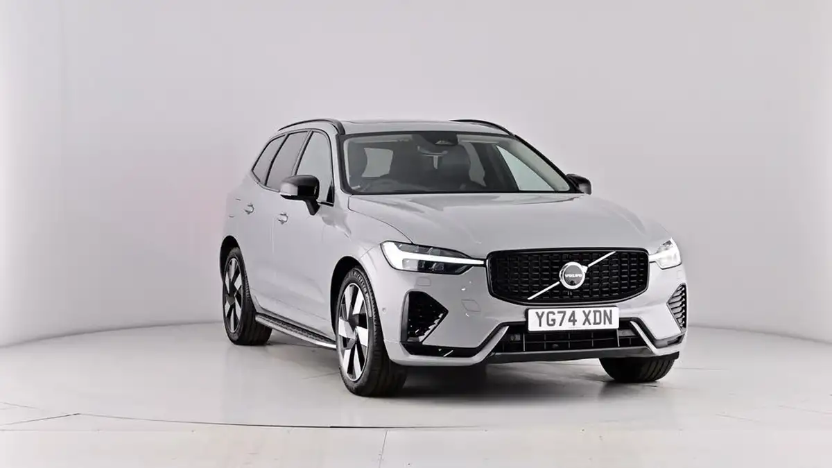 2024-volvo-xc60-20-t8-ultimate-dark-big-52