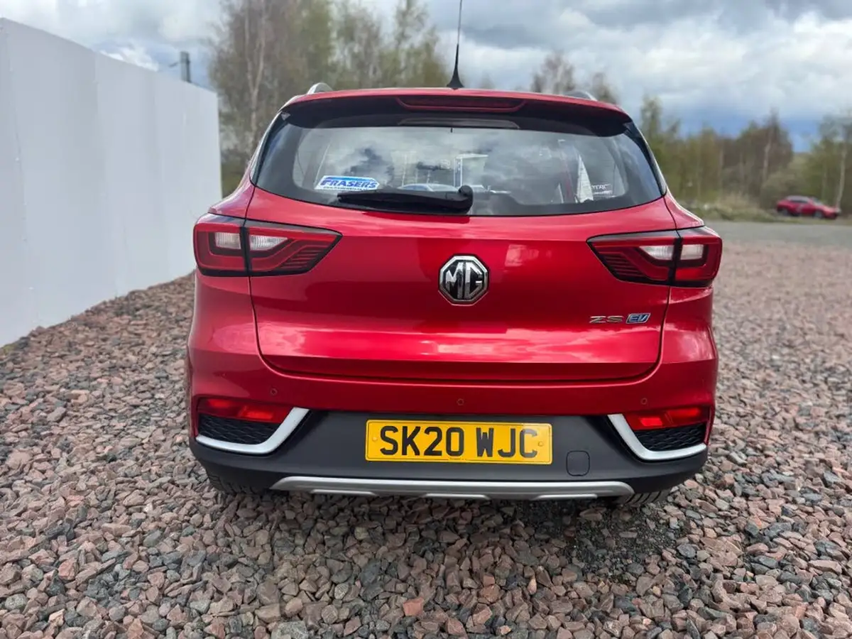 2020-mg-zs-suv-e-exclusive-ev-big-5