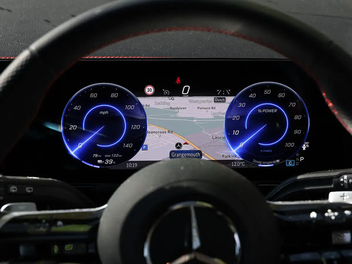 2024-mercedes-benz-eqa-e-eqa-250-amg-line-executive-big-13