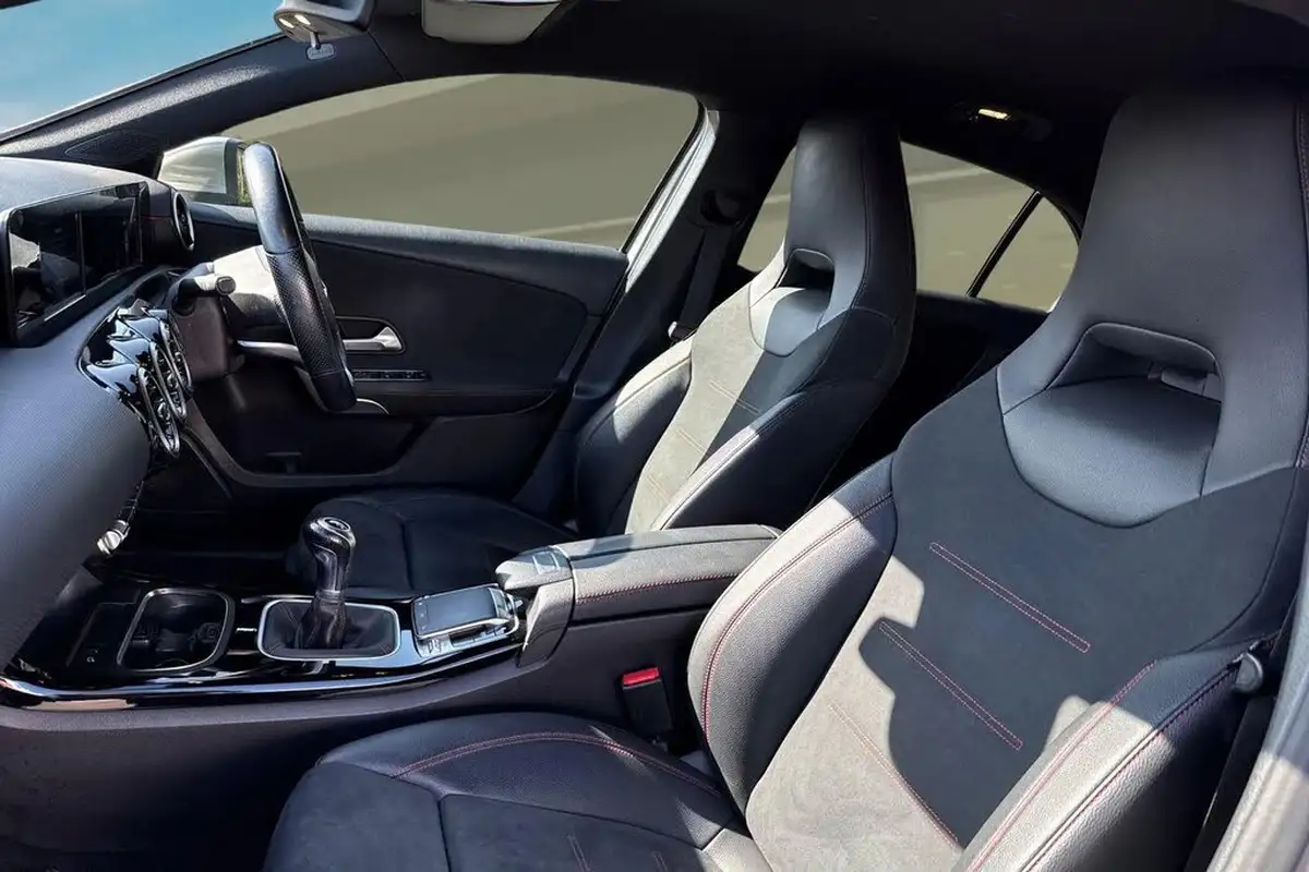2019-mercedes-benz-a-class-13-a180-amg-line-hatchback-5d-big-15