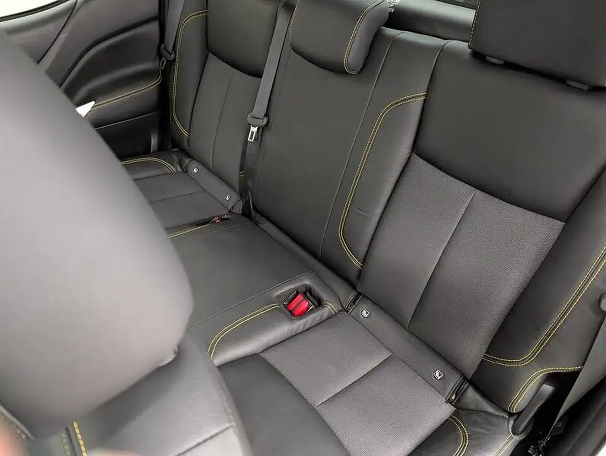 2020-nissan-navara-23dci-tt-n-guard-8-navileathersunroof-auto-big-21