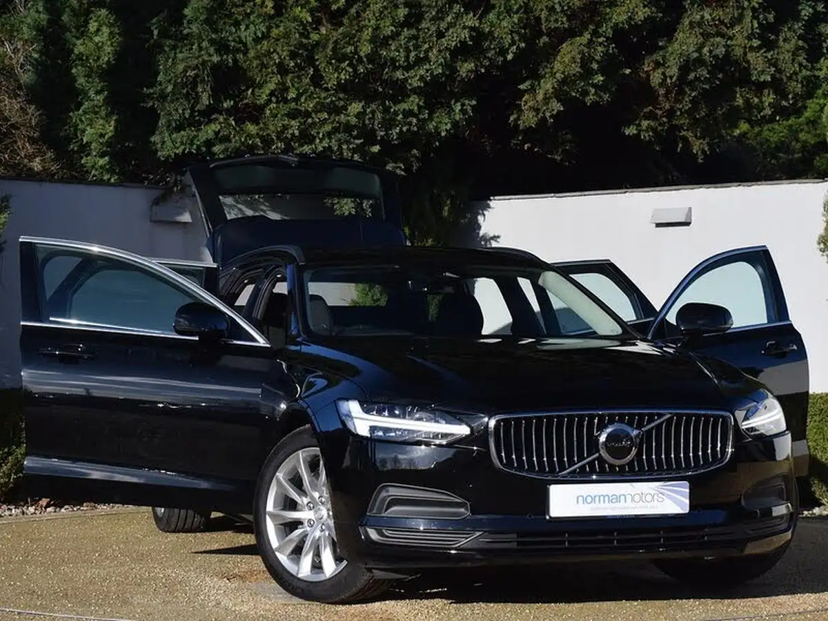 2022-volvo-v90-20td-b4-momentum-big-6
