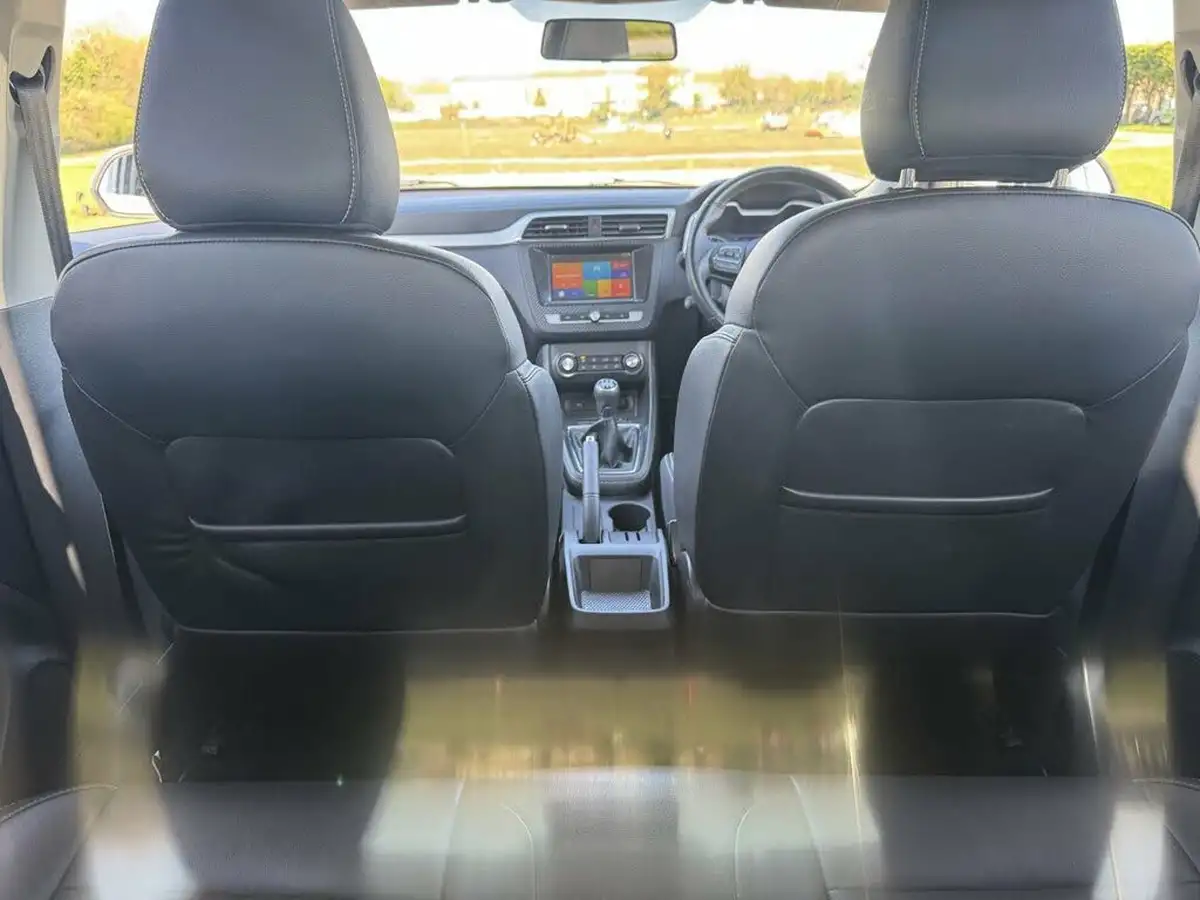 2020-mg-zs-suv-15-vti-tech-exclusive-106ps-big-19